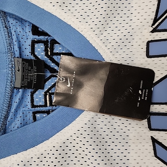 Sold Vintage Nike LeBron Jersey - Picture 5 of 8